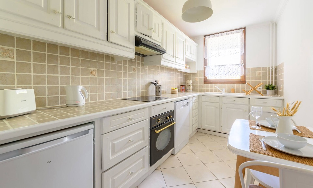 Bobigny Apartment | Cœur de ville - Au pied du métro - 3 chambres