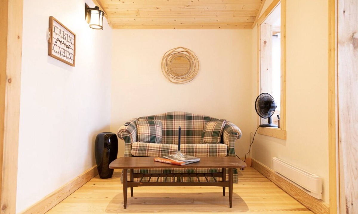 Timiskaming District Cabin | C8 - Cozy Lakefront Cottage in Temiskaming Shores