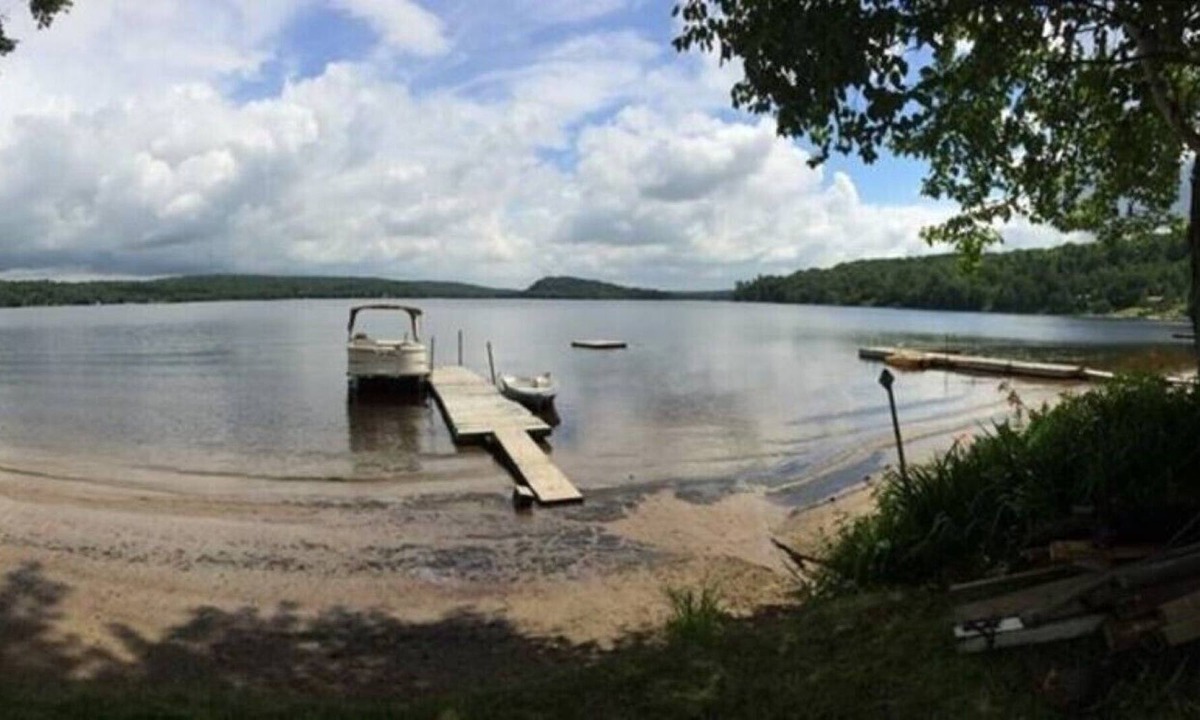Unorganized Centre Parry Sound House | COZY COMMANDA LAKE HEAVENLY PINES