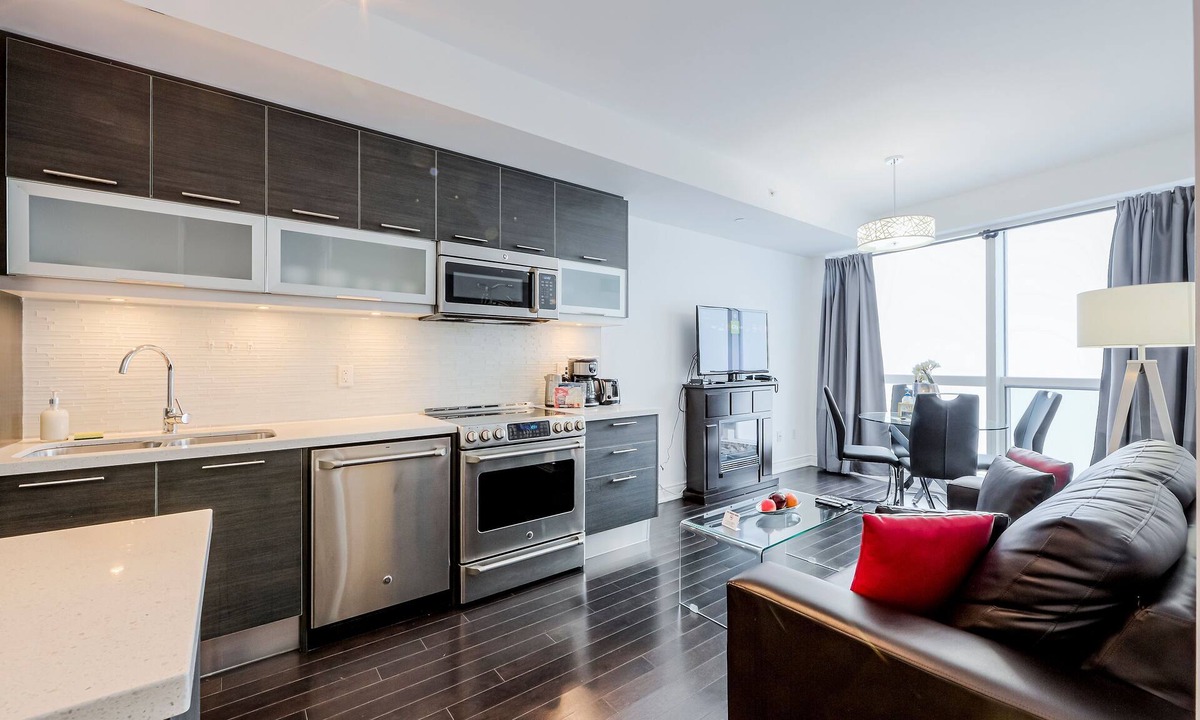 Bay Street Corridor Apartment | Canada Suites on Bay