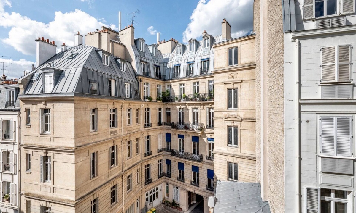 7th Arrondissement Apartment | Capturing the elegance, spirit & uniqueness of Saint-Germain-des-Prés.