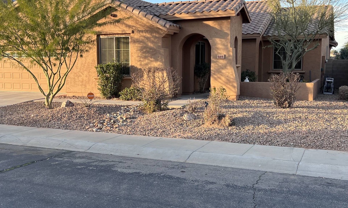 Casa Grande House | Casa Grande retreat 10 min from downtown, with a pool