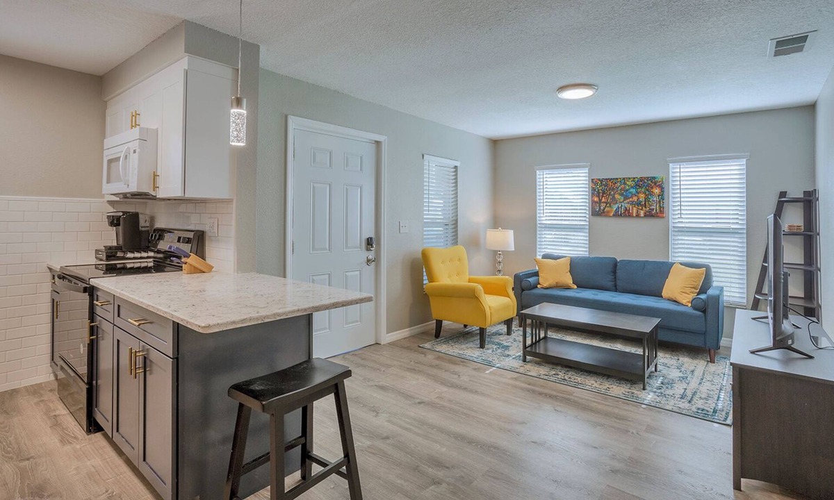 Historic Ybor House | Centro Ybor Glam Duplex- Unit A