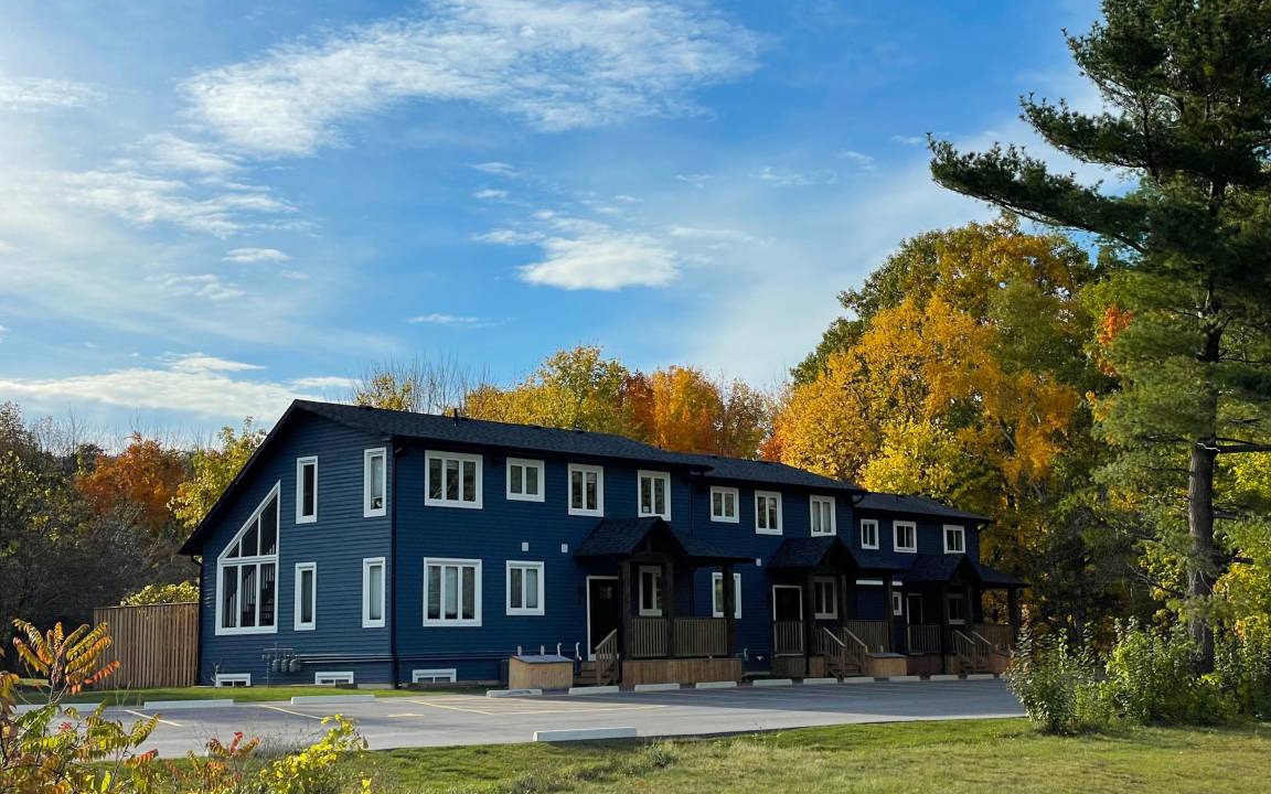 The Blue Mountains Ski Chalet | Chalet ∙ 21 bedrooms ∙ 44 guests