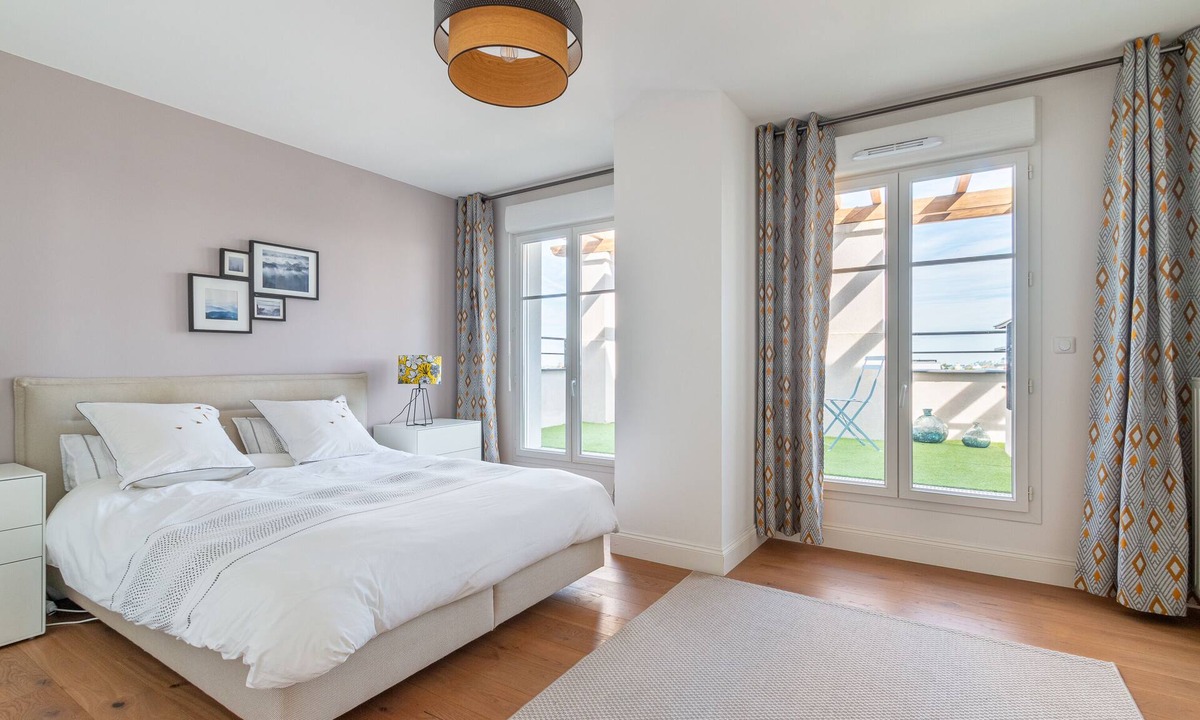 Chessy Apartment | Charleston Duplex-rooftop « The Place to Be »