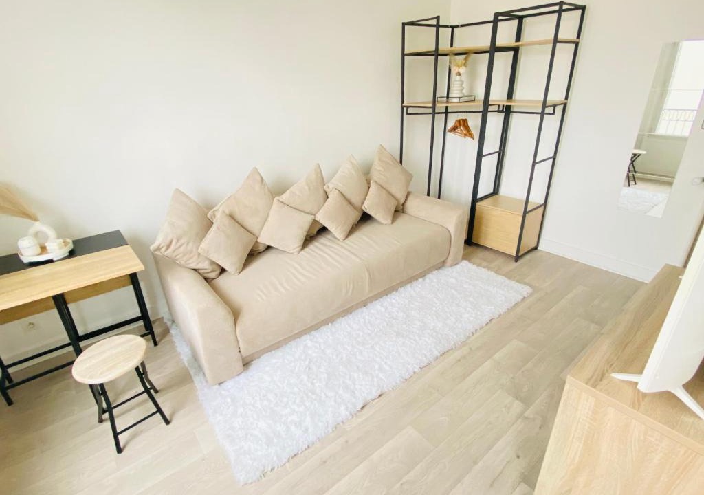 La Garenne-Colombes Apartment | Charmant studio calme, proche La Défense & Paris