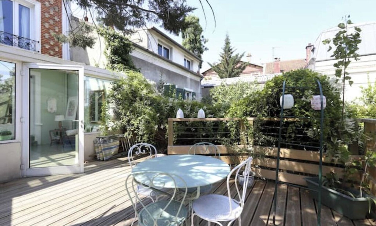 Suresnes House | Charmante Maison et Studio au Coeur de Suresnes