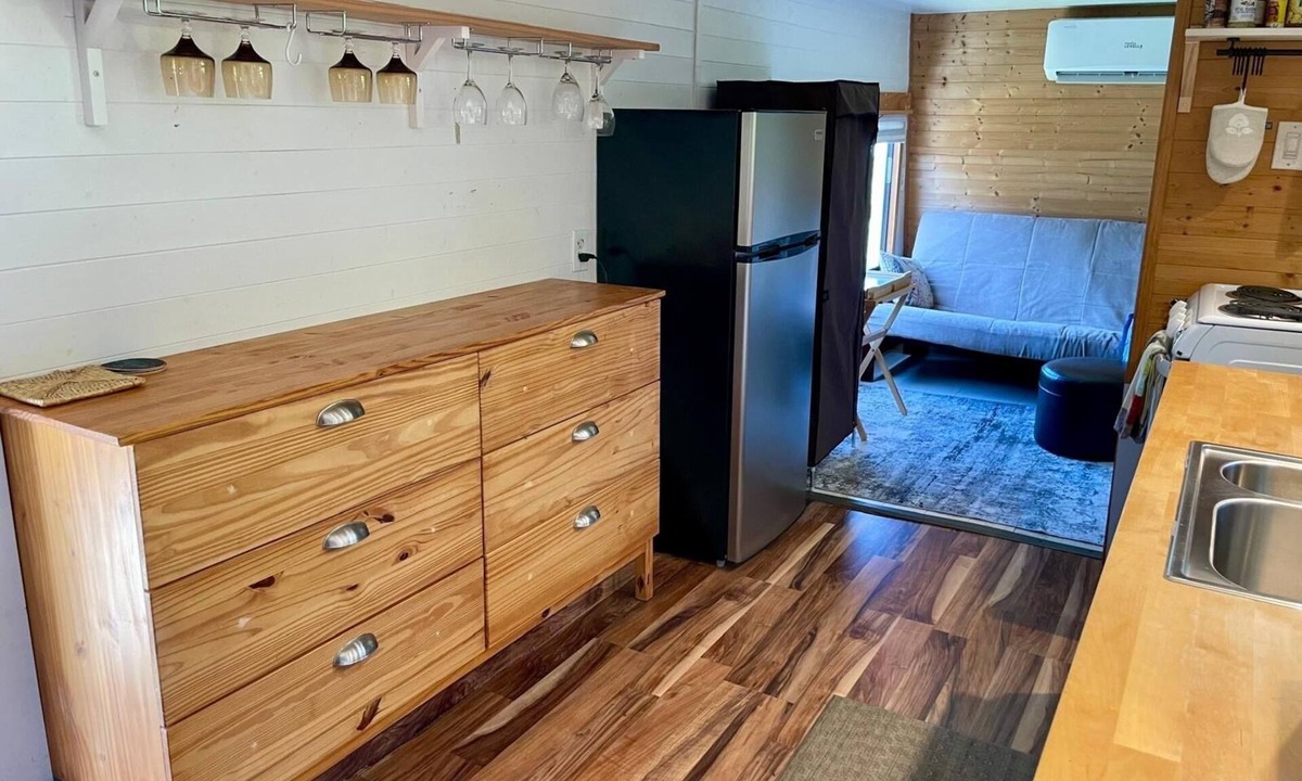 Punta Gorda Cottage | Charming 1-bedroom mini cottage in enjoyable Punta Gorda with WiFi, AC