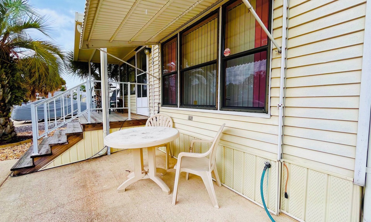 Haines City House | Charming 2-bedroom house in Haines City with AC, WiFi