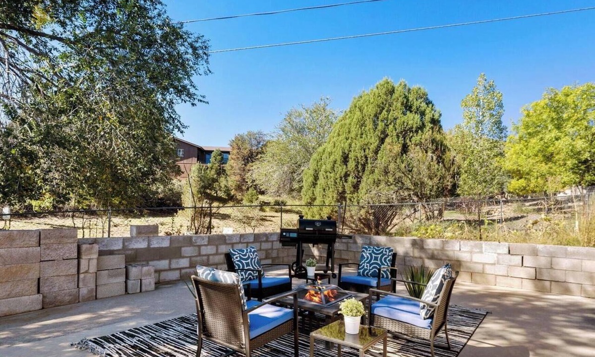 Yavapai Hills House | Charming 3-bedroom house in serene Prescott with cool AC
