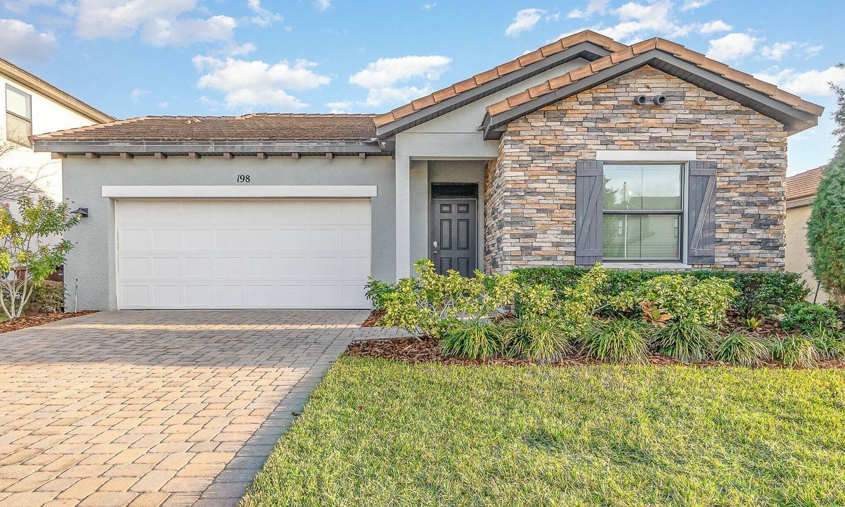 Haines City Resort | Charming 3BR Retreat w/Pool, Resort Perks & Easy Access to Orlando Attractions