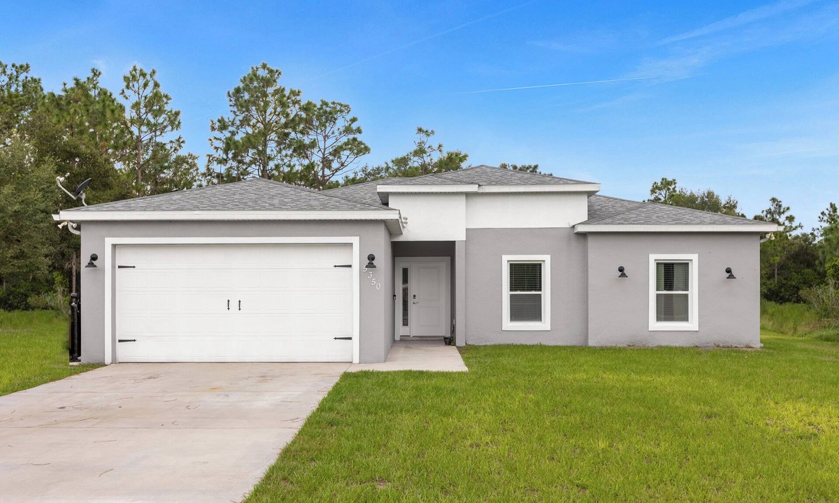 Holopaw House | Charming 4-bedroom house with WiFi and AC in peaceful St. Cloud/1 acre land
