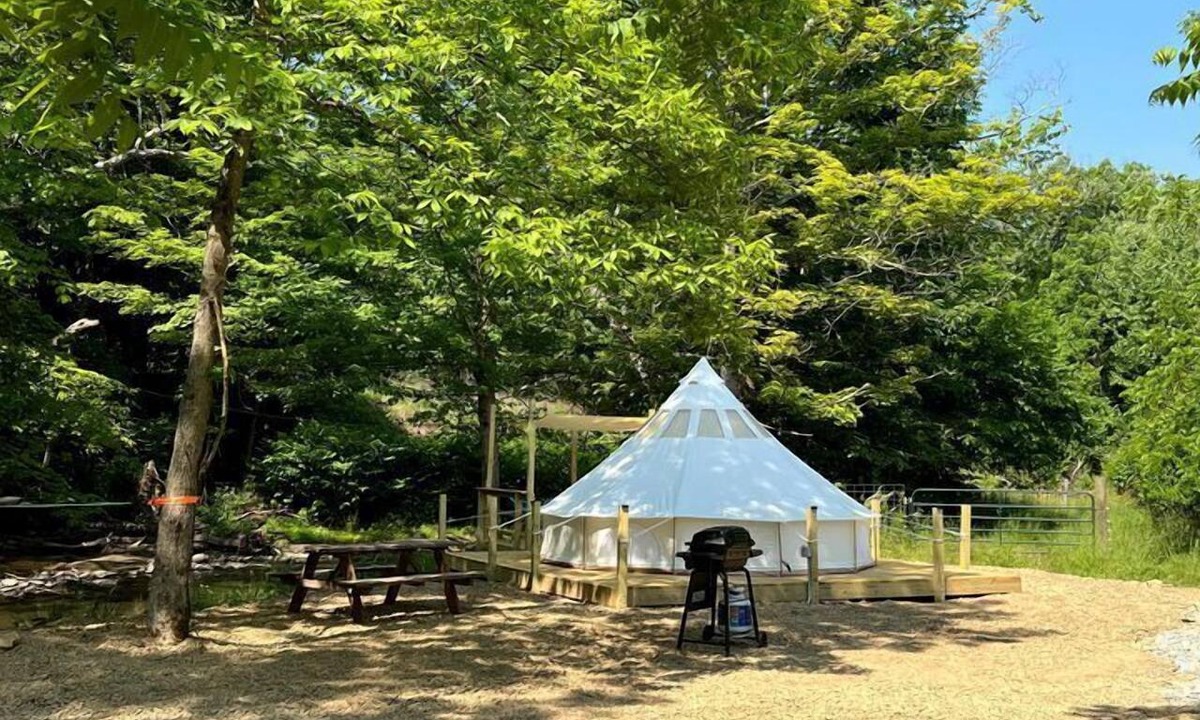 Gans RV Rental | Charming Bell Tent Stay at Working Farm in Smithfield, Pennsylvania for Glamping at its Best