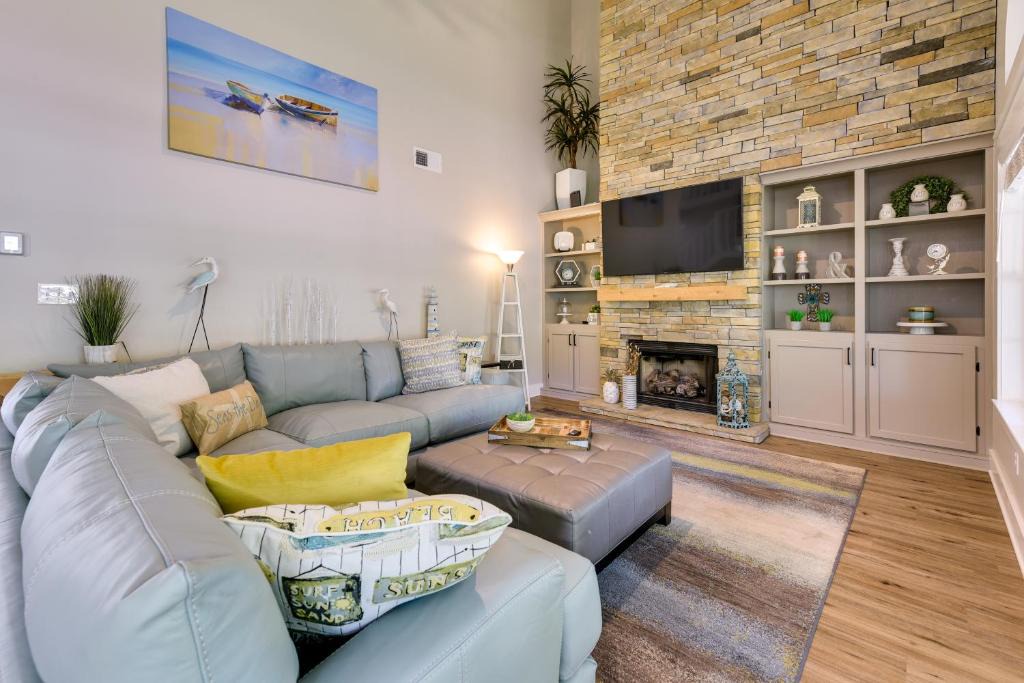 Niceville House | Charming Coastal Home 6 Mi to Choctawhatchee Bay!