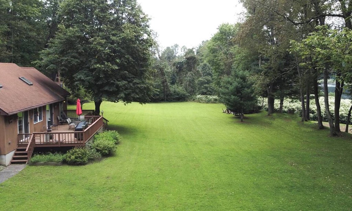 Narrowsburg House | Charming Narrowsburg Escape – River Access, Huge Yard, Minutes from Main Street