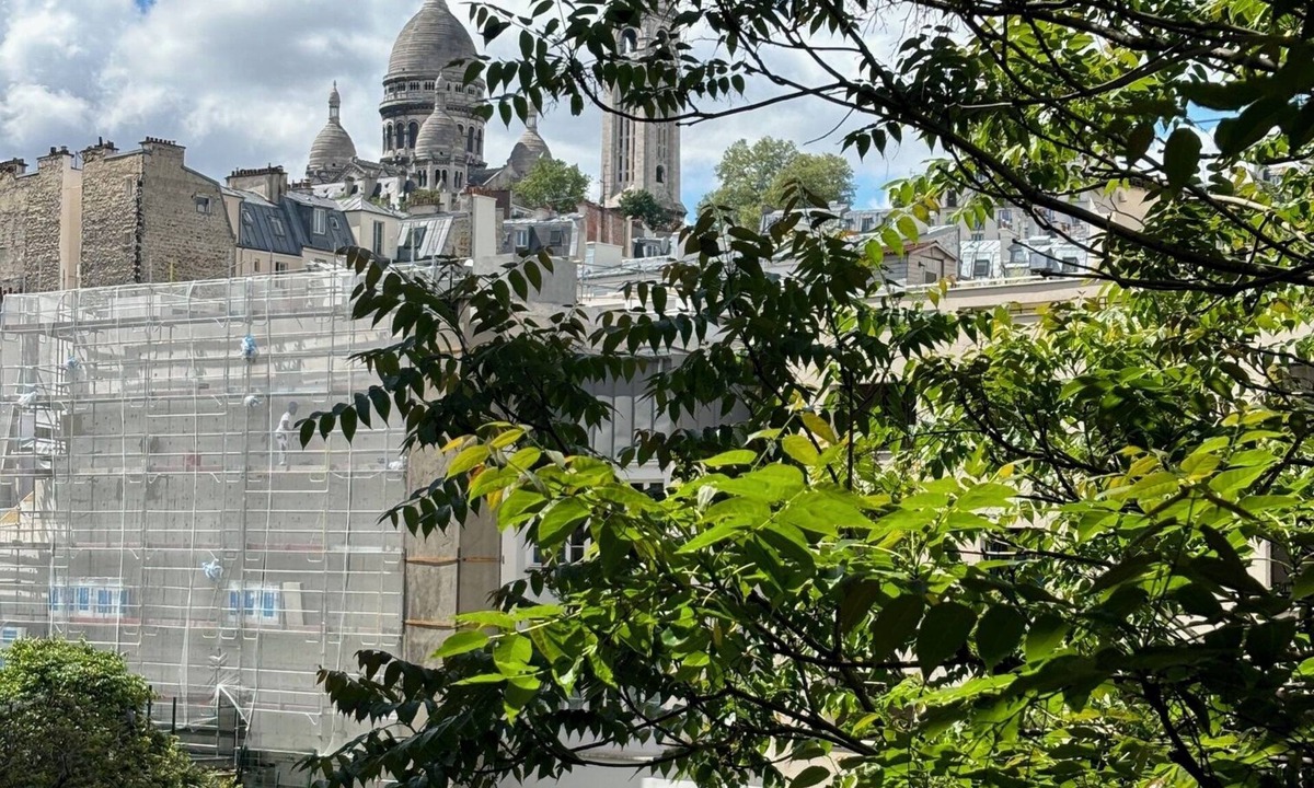 Quartier de la Goutte-d'Or Apartment | Charming Studio in Montmartre with view on Sacré-Coeur church