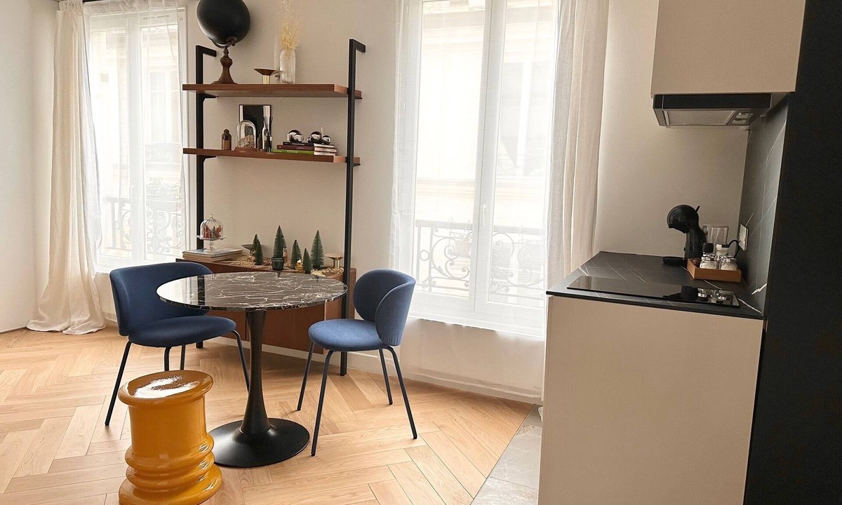 Quartier de la Chapelle Apartment | Charming two-room apartment in Stalingrad close to everything