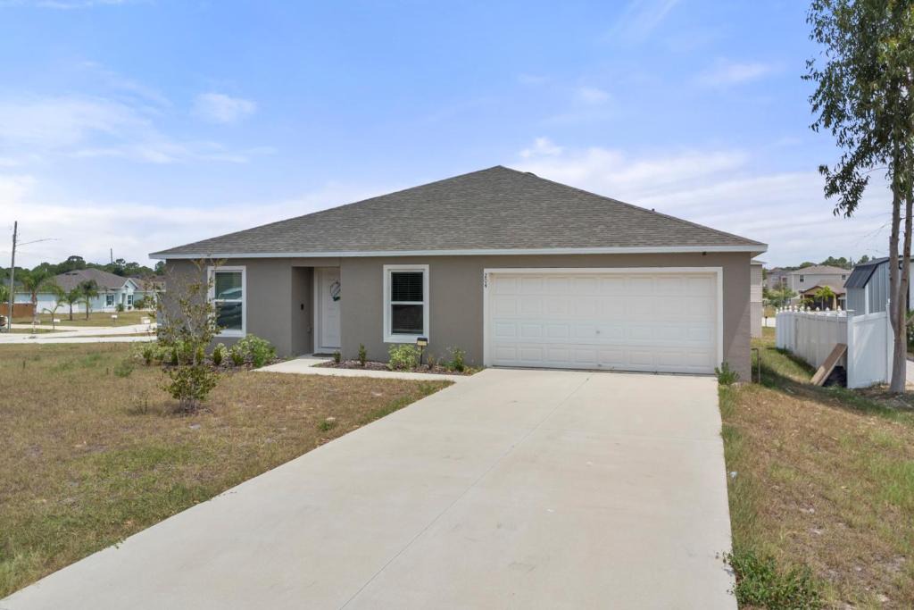 Fedhaven House | Cheerful 4 Bedrooms New Construction Home