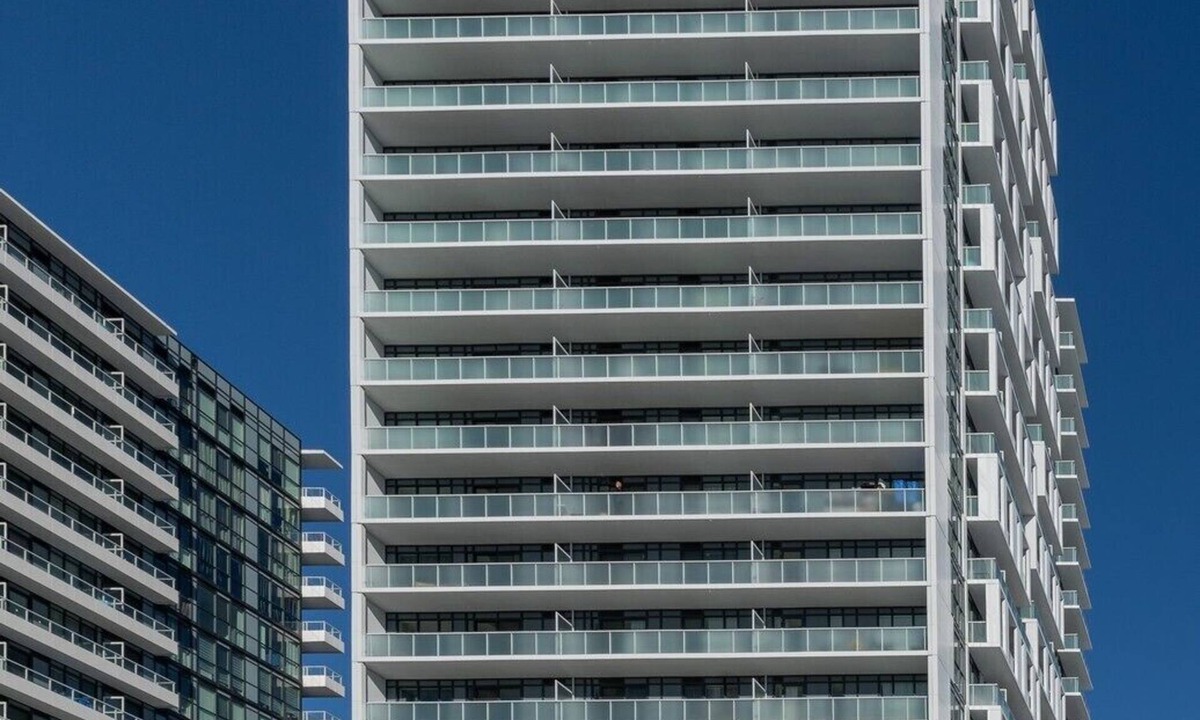 The Peanut Condo | Chic and Cozy 2 Bedroom Condo: Your Perfect Getaway Awaits!.