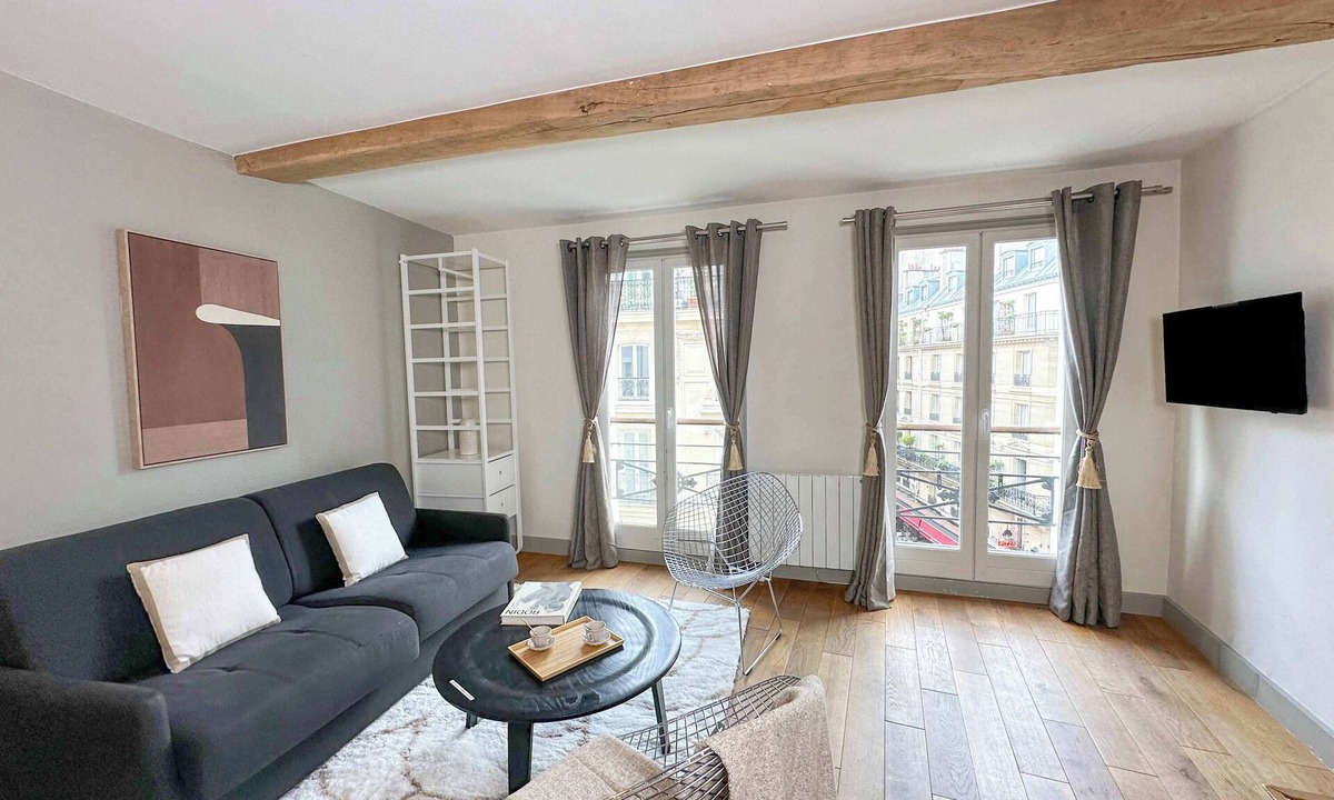 Sorbonne Apartment | Chic Apartment in Notre-Dame de Paris