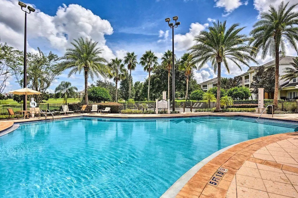 Reunion Condo | Chic Disney Condo w/ Balcony & Resort Pool Access!