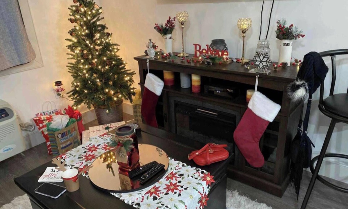 Bay Shore Apartment | Chic on Main Street apartment near it all!