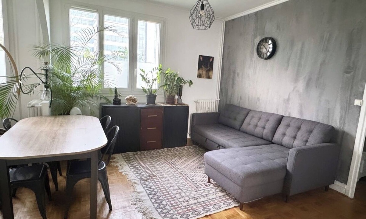 La Garenne-Colombes Apartment | Chic, spacious 3-bedroom apartment just a stone's throw from Paris