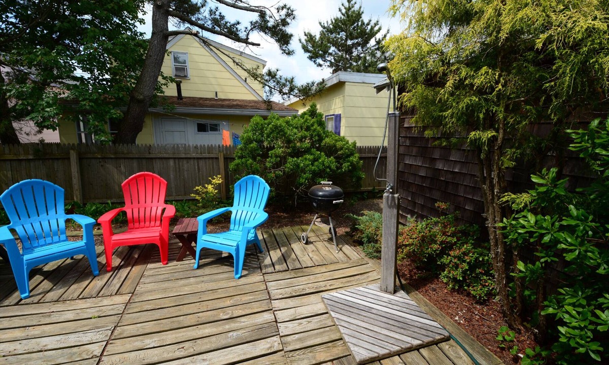 Ship Bottom House | Classic Beach Cottage - steps from the beach