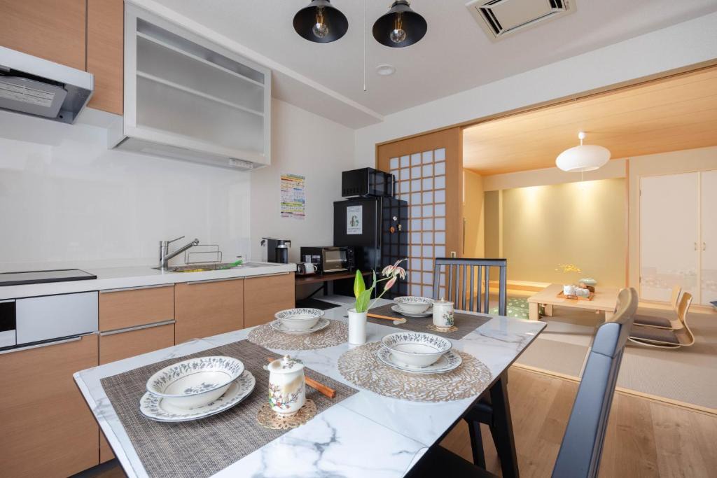 Asakusabashi Apartment | Clover House