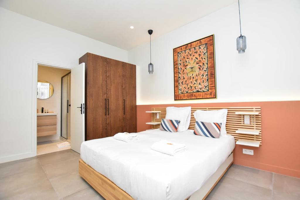 Saint-Vincent-de-Paul Apartment | CMG - Gare de l'Est - Marché Saint Pierre
