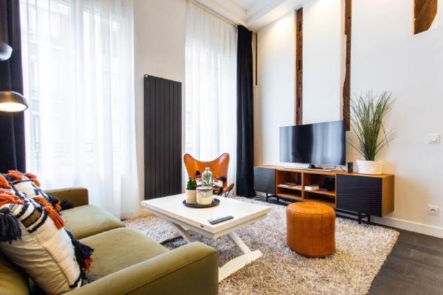 Bonne-Nouvelle Apartment | CMG Grand Boulevards / Sentiers II