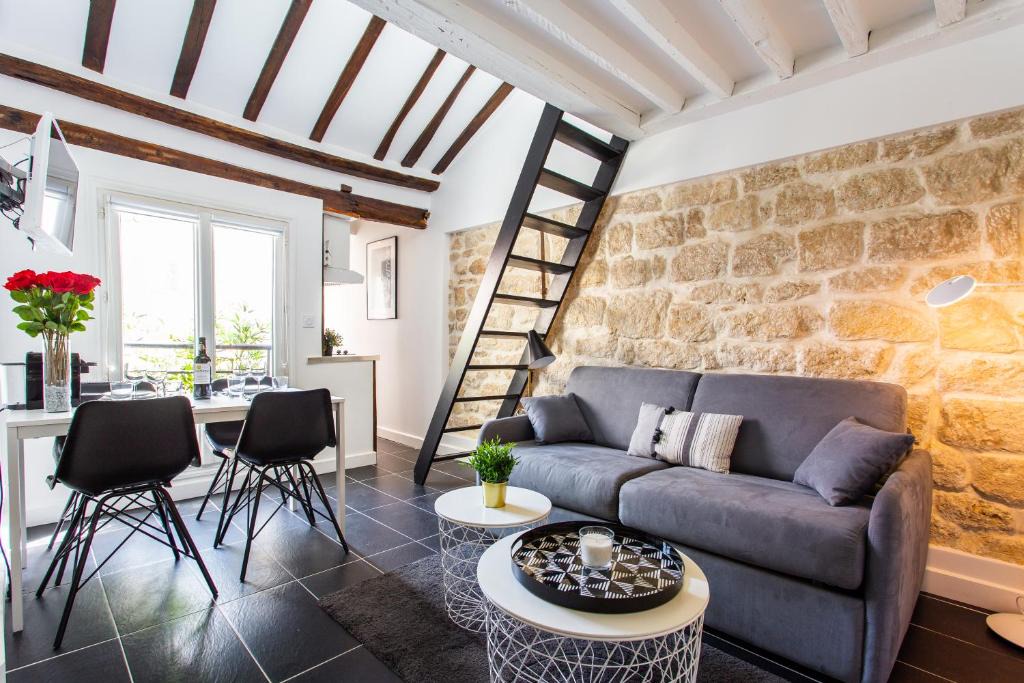 9th Arrondissement Apartment | CMG Moulin Rouge - Rue des Martyrs F