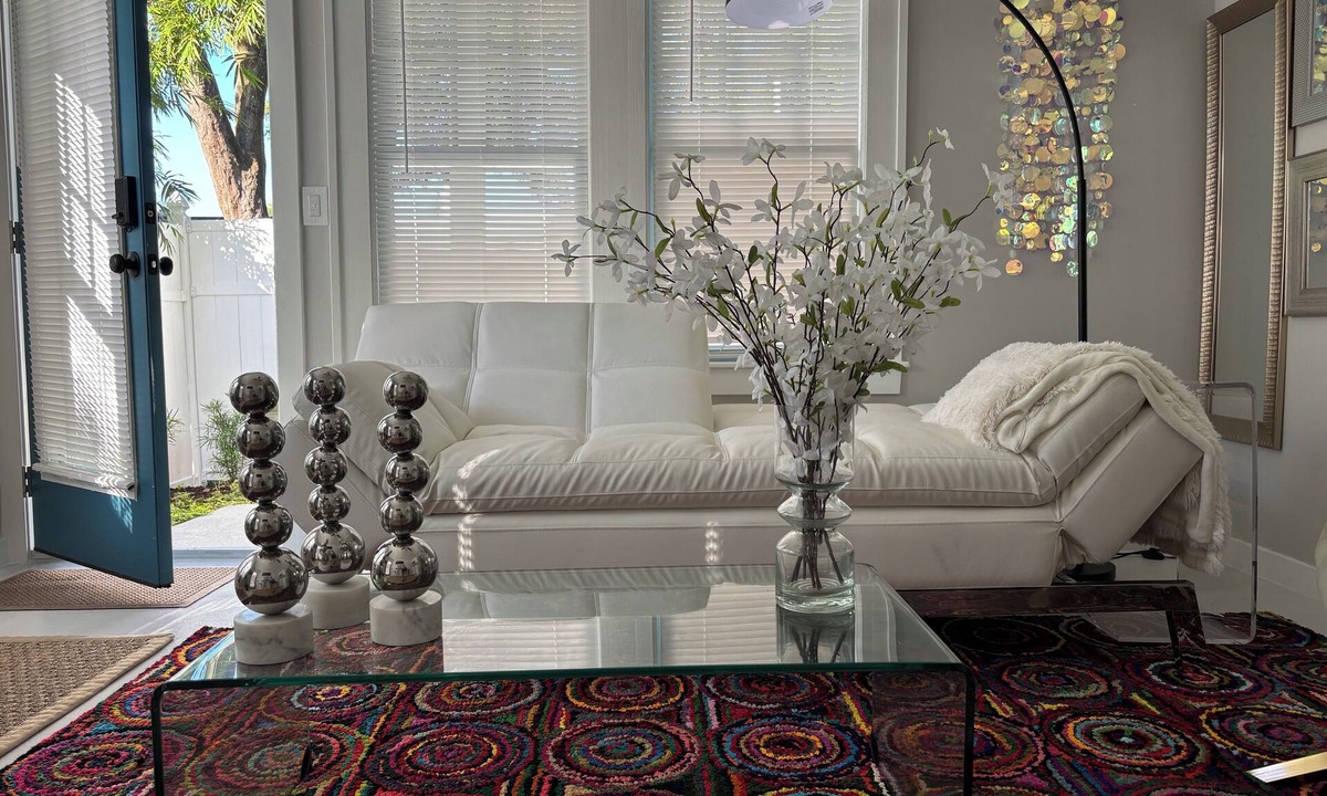 Colonialtown South Apartment | Come have some fun at the Birdhouse!