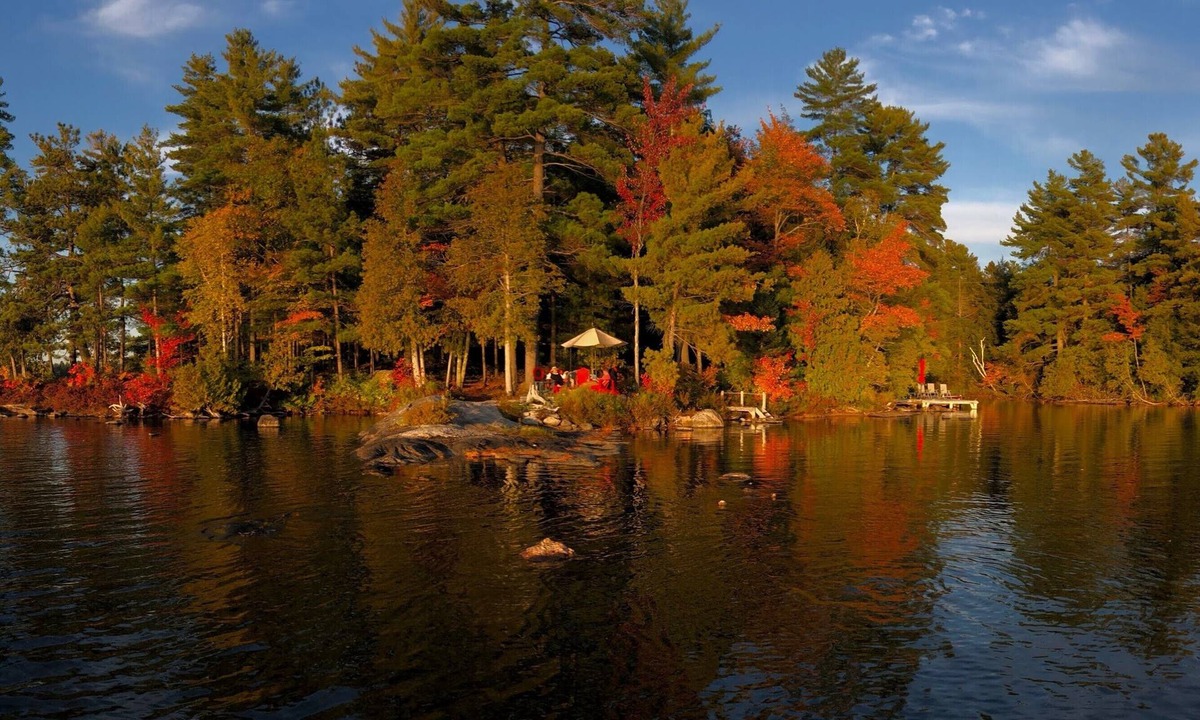 North Frontenac Cottage | Comfort & beauty, inside and out in the heart beautiful of North Frontenac
