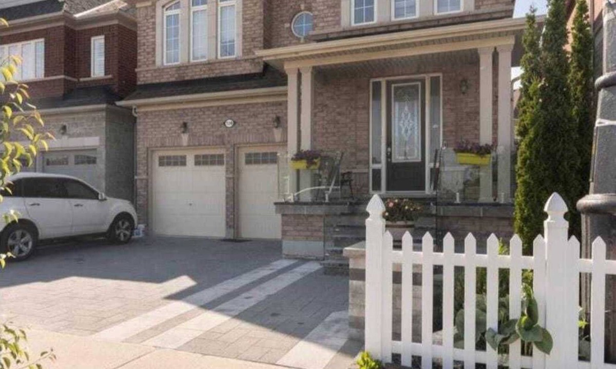Brampton House | Comfortable & Cozy 2BR Hideaway