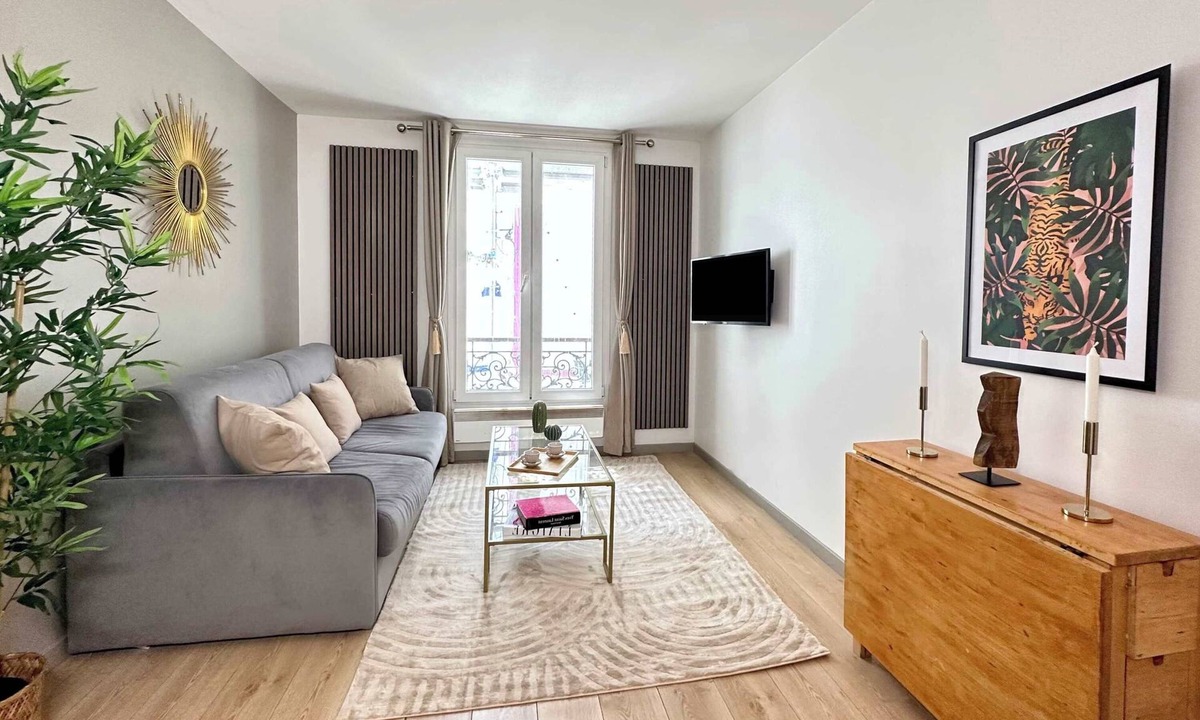 Quartier de la Roquette Apartment | Comfortable Family Flat in Paris - République