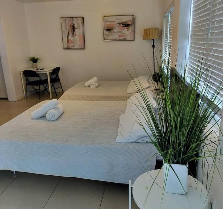 Parkside Apartment | Comfortable Large Studio-J