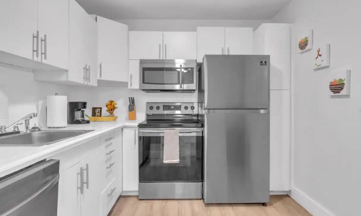 Pembroke Pines Condo | Contemporary & stylish 1/1.5 Condo - Pembroke Pines