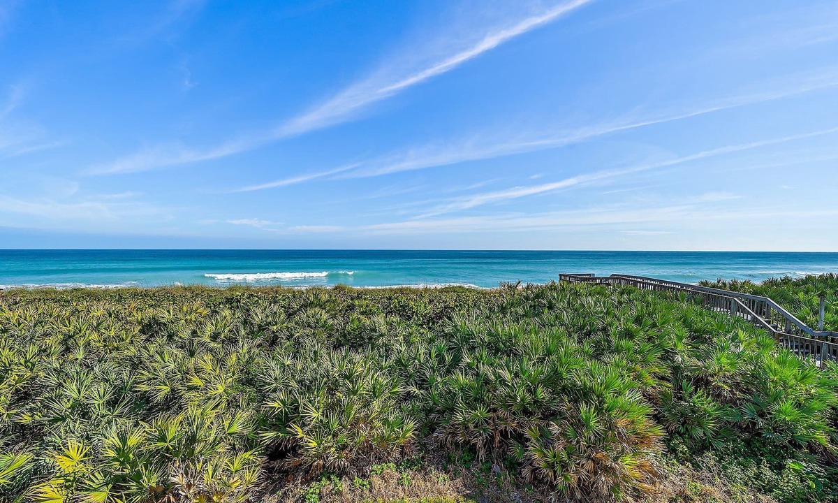 Stuart House | Corner Direct Oceanfront Condo Stunning Views S. Hutchinson Island