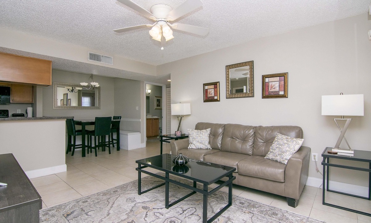 Brandon Condo | Corner Unit - 2 bedroom 2 bath - Close to downtown Tampa