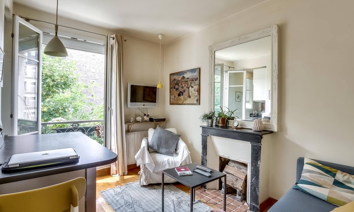 7th Arrondissement Apartment | Cosy apartment for 2 close to Eiffel Tower