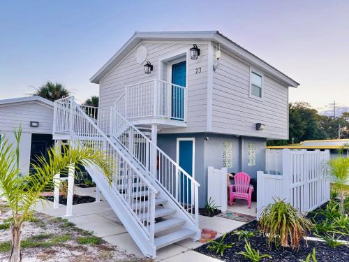 Tavares House | Cottage 23, The Lighthouse - Dora Canal Court - a downtown, waterfront community