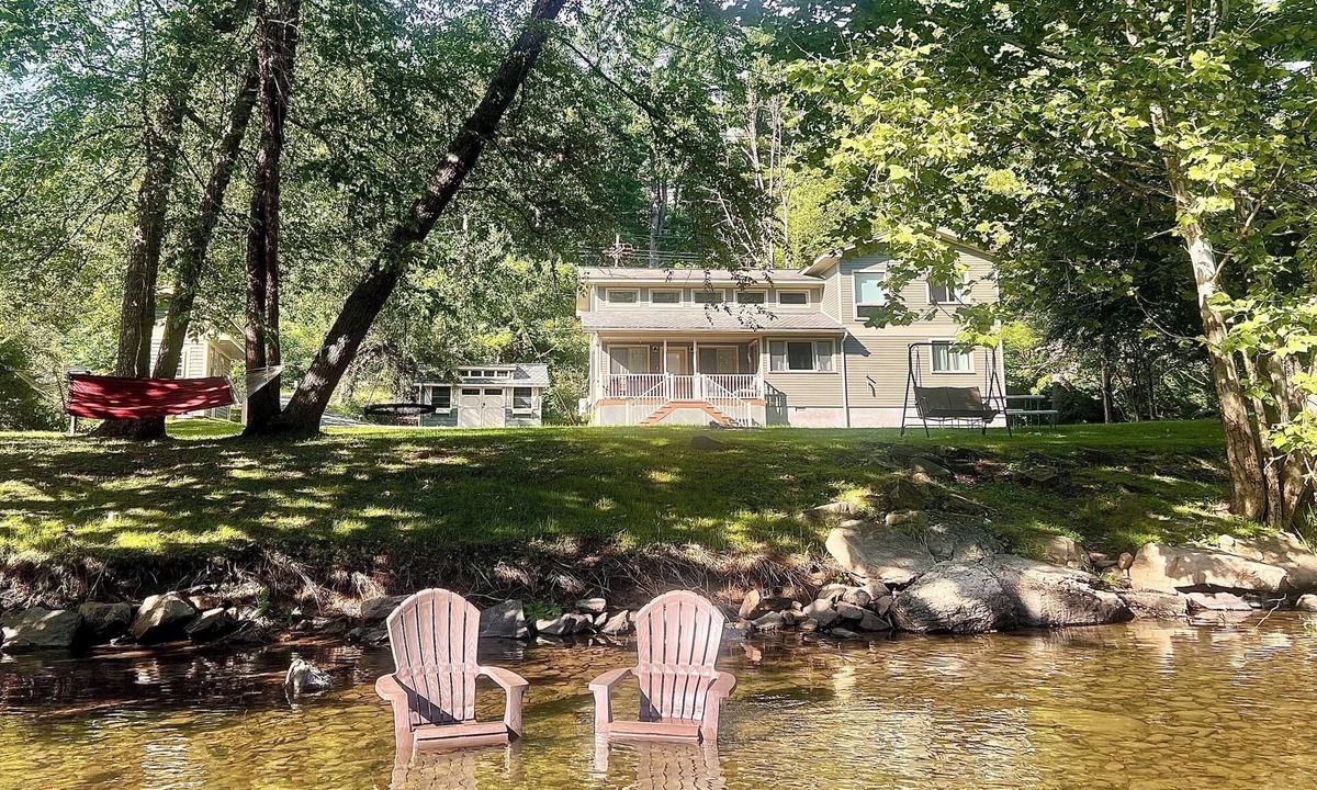 Sabinsville Cottage | Cottage on the Crick-Sits right on Pine Creek