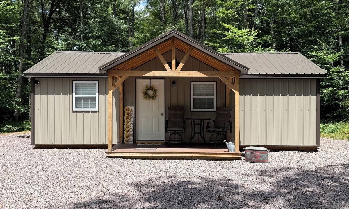 Central City Cabin | Country Cabin 3 - Chestnut