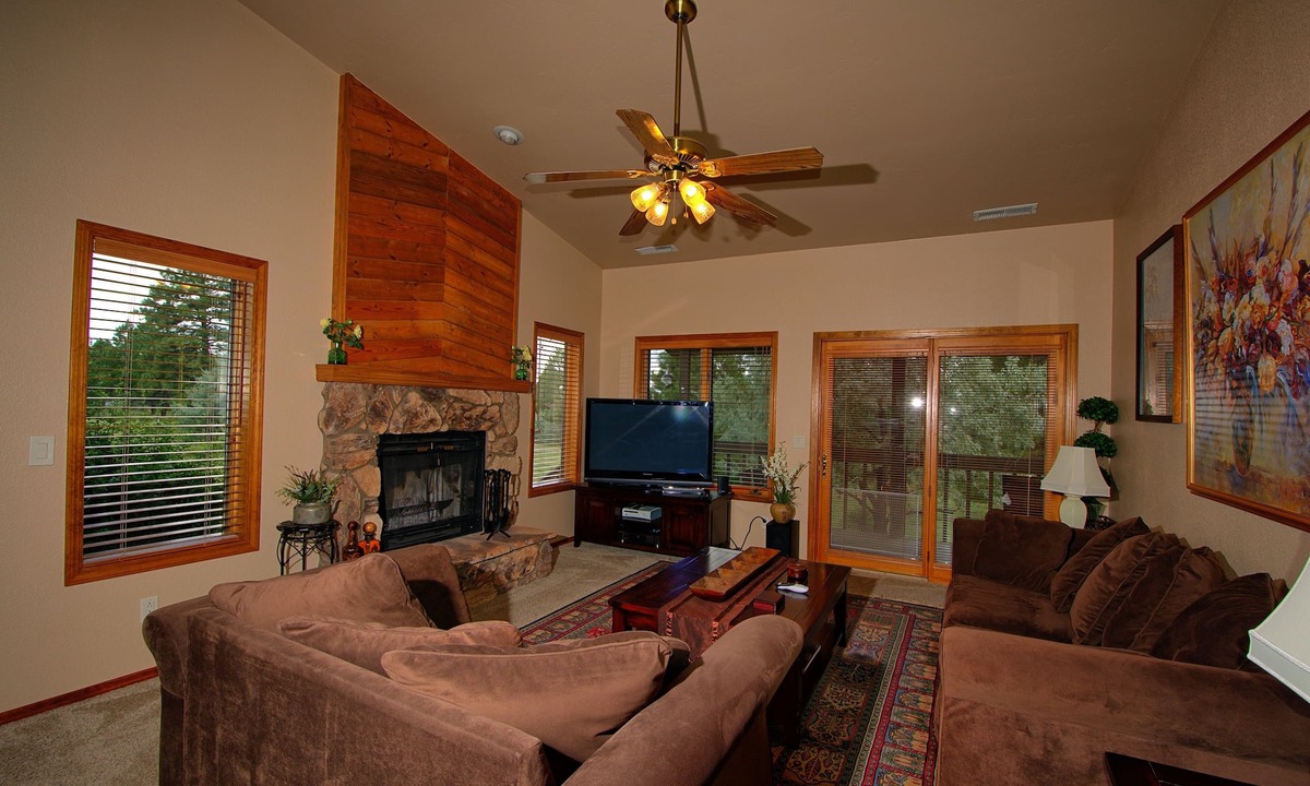 Flagstaff House | Country Club Townhome no stairs inside the home. Next to the forest Urban Trail.