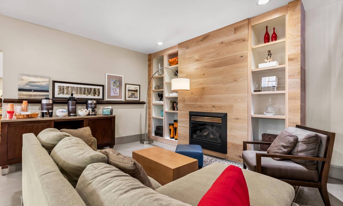 Chambersburg Hotel | Country Inn & Suites by Radisson, Chambersburg, PA