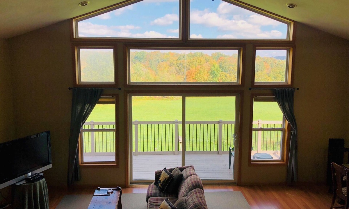 LaFayette Cabin | Country Lodge: Hot Tub, Waterfalls, Pond, Hiking, Amazing Views, & Chickens
