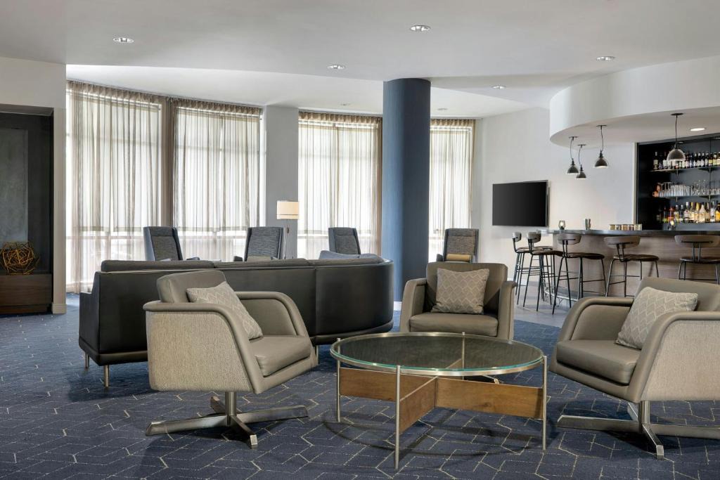 East Farmingdale Hotel | Courtyard Republic Airport Long Island/Farmingdale