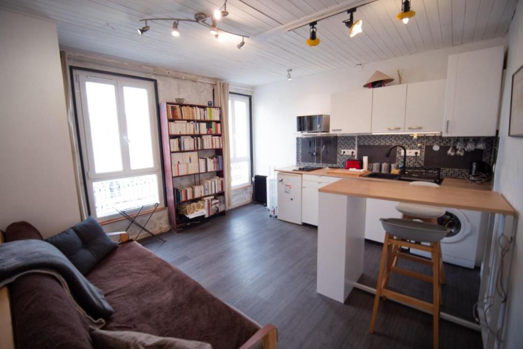 Plaisance Apartment | Cozy 1 Bedroom Apartment In 14th