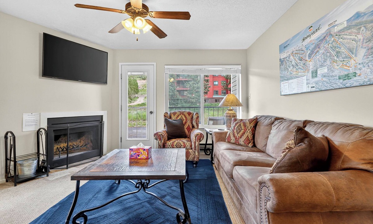 Brian Head Condo | Cozy 1-bedroom condo in Brian Head - right next to the Giant Steps lift!